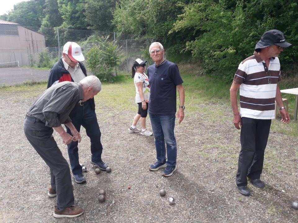 Joueurs de pétanque de l'ANR-68